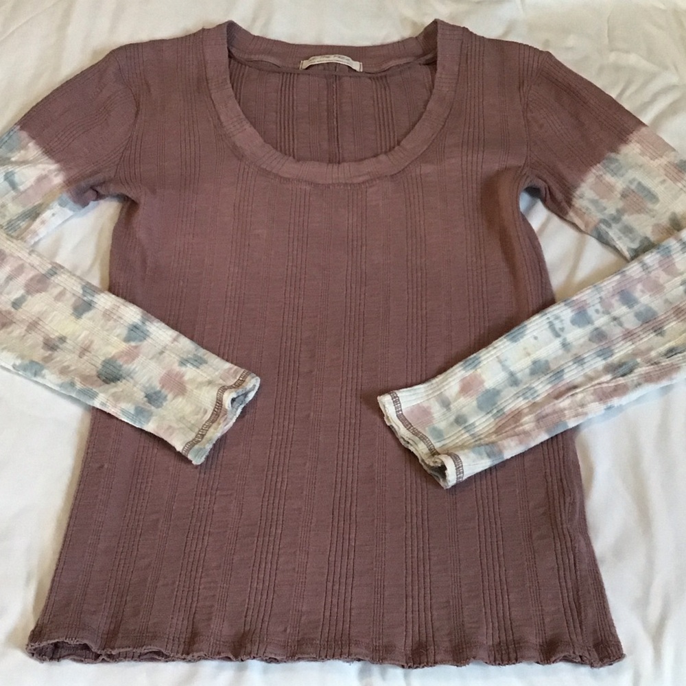 Long Sleeve Ribbed Scoop Neck Top in Mauve with Patterned Sleeves